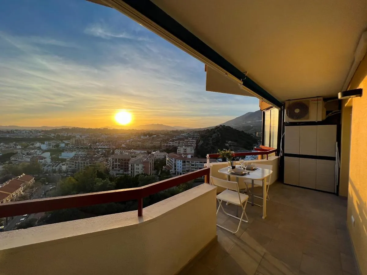 Apartamento A 900 M De La Playa Y Con Vistas Al Mar En Fuengirola Apartment